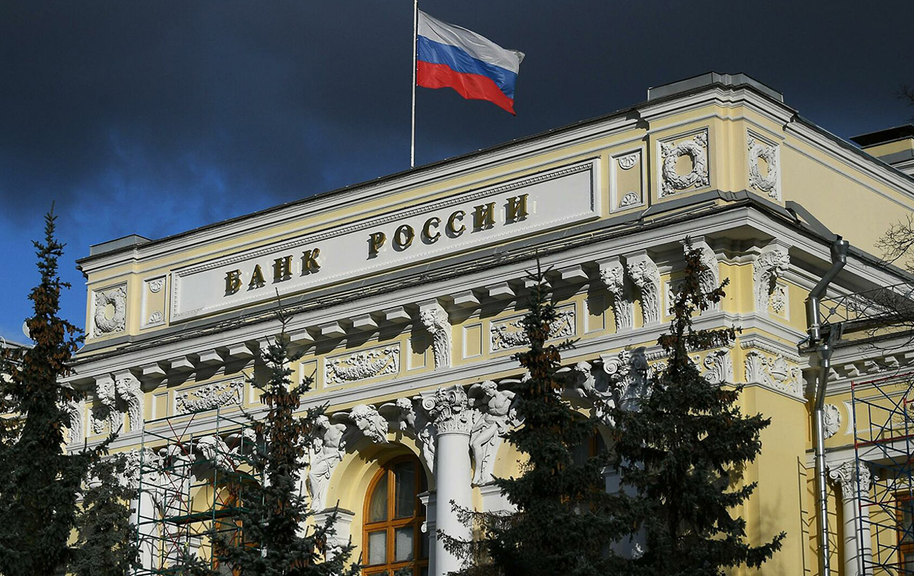 Звідки у Путіна гроші на війну та коли санкції Заходу зупинять Росію